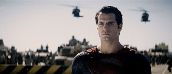 Henry Cavill in der Rolle des bedeutendsten Superhelden des DC-Universums: Superman © 2013 Warner Bros.