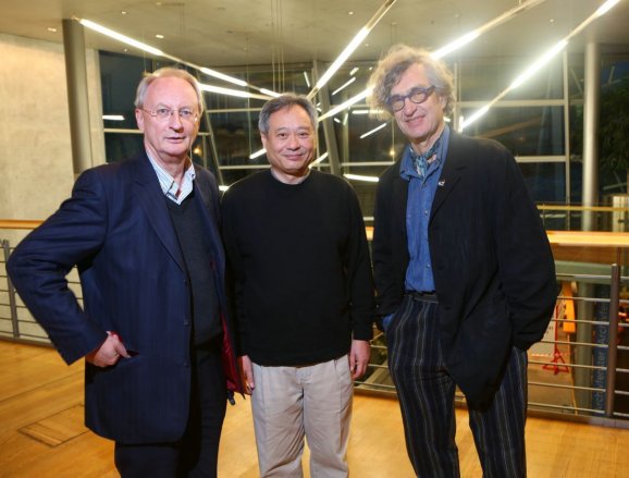 Der Präsident der Akademie Klaus Staeck und die Regisseure Ang Lee und Wim Wenders © 2012 20th Century Fox
